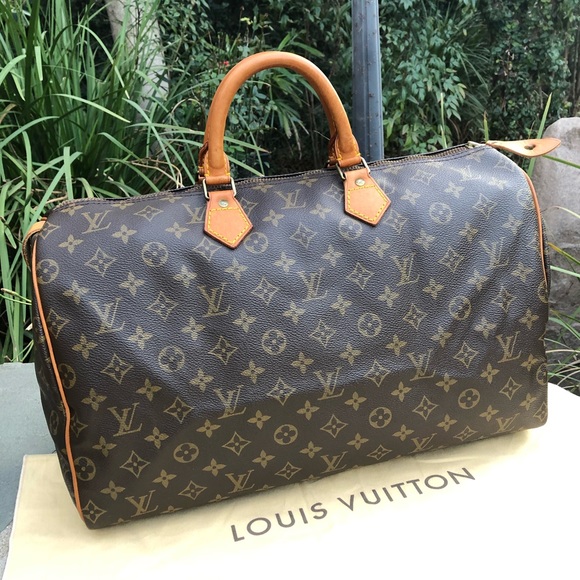 Louis Vuitton Handbags - 💯Authentic LV Monogram Speedy 40 **W/DUST BAG**❤️